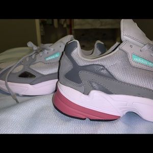 Adidas falcon